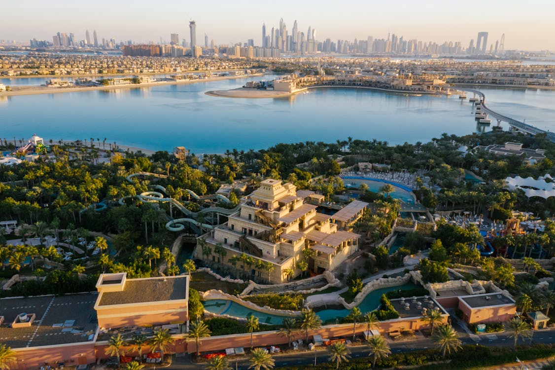 DUBAI LAND